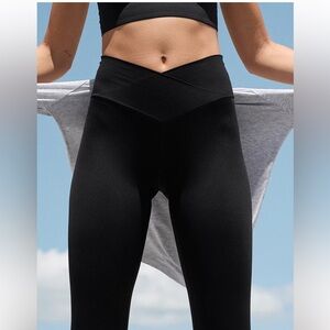 #227. OFFLINE By Aerie Real Me 7/8 High Waisted Crossover Legging